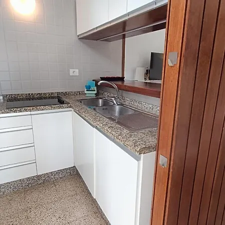 Bouganville En Eureka קוסטה דל סילנסיו