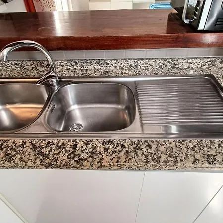 Bouganville En Eureka קוסטה דל סילנסיו